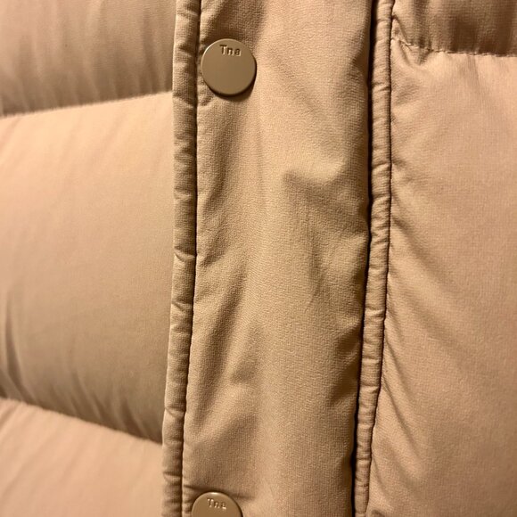 Aritzia XS Taupe Mr. Super Puff TNA - Picture 4 of 4